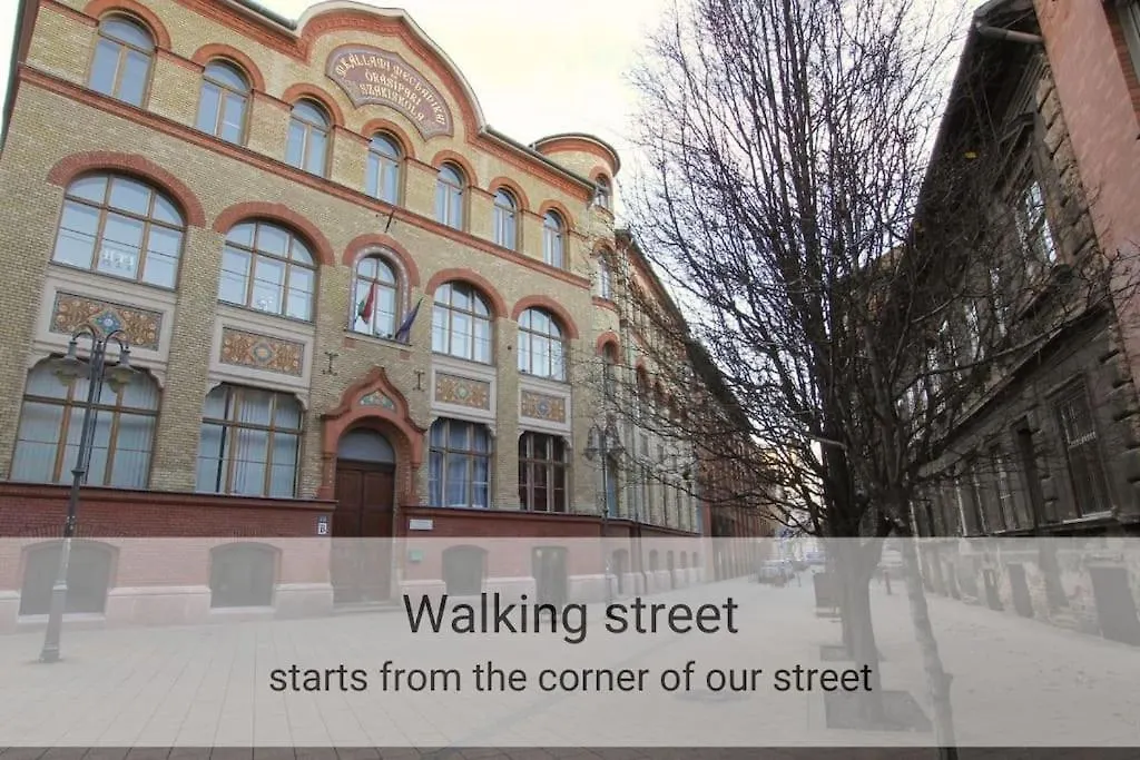 Live Like A Local In An Old Historic House Apartamento Budapeste 0*,  Hungria